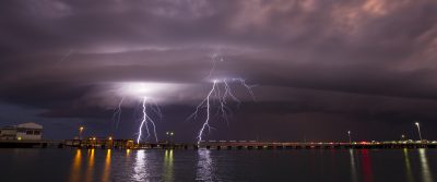 Shelf Cloud over Darwin Harbour 4-4-15 (Lightning)