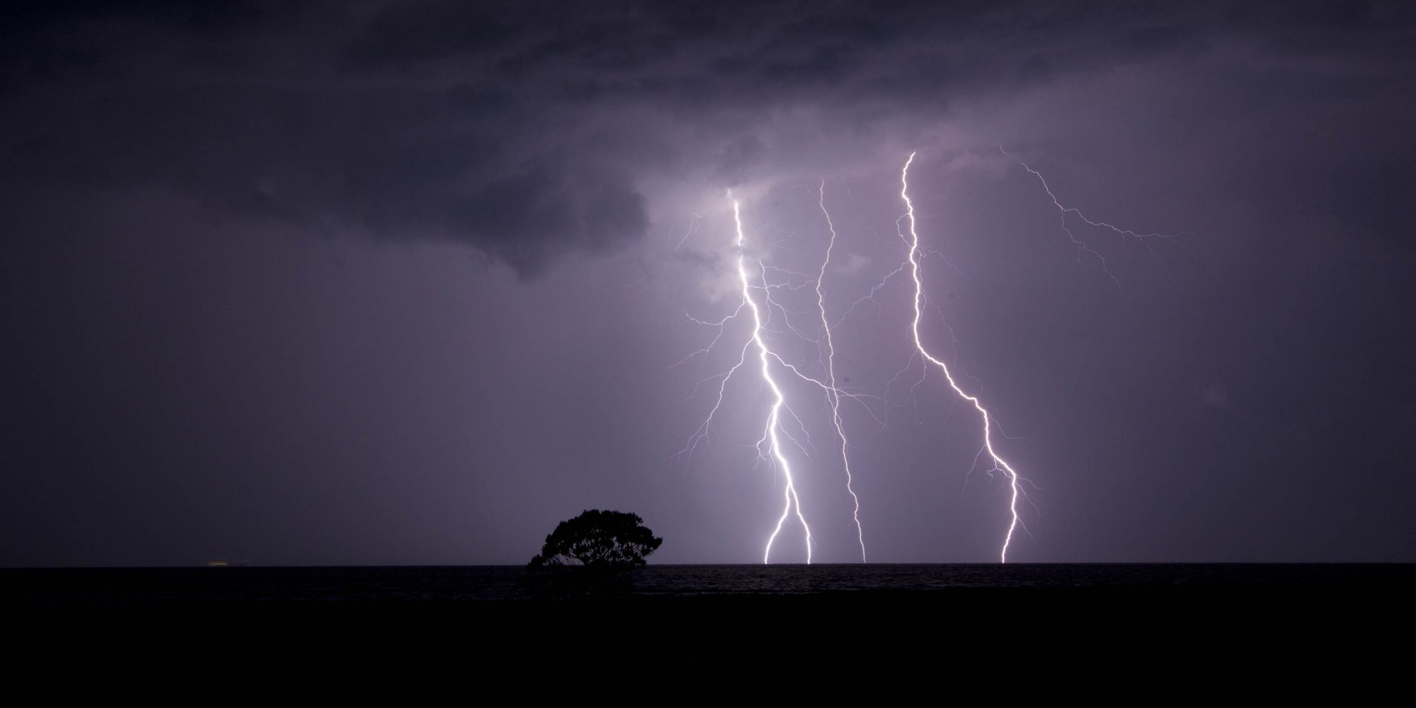 2 December Lightning - Nightcliff
